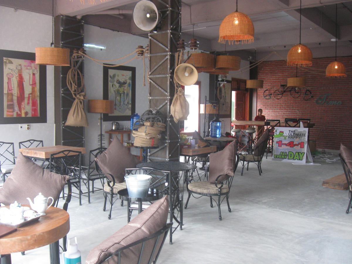 Phong Nha Gecko Hostel Dong Hoi Exteriör bild