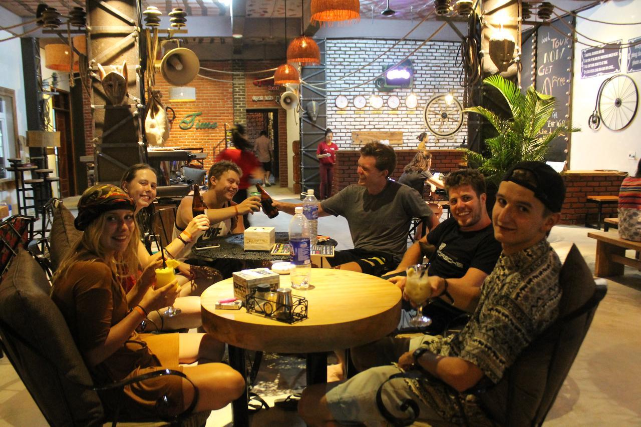 Phong Nha Gecko Hostel Dong Hoi Exteriör bild